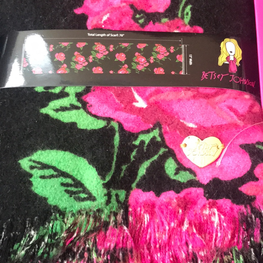 NWT Betsey Johnson scarf & wallet gift box - Picture 3 of 5
